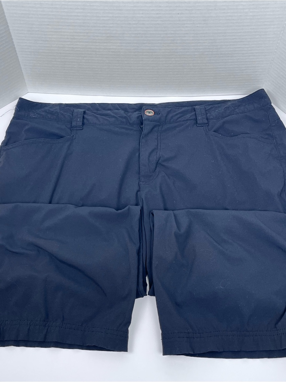 Eddie Bauer Women's Travex Black Nylon Cargo Hiking Capris Size 16; Outdoor - Picture 6 of 11